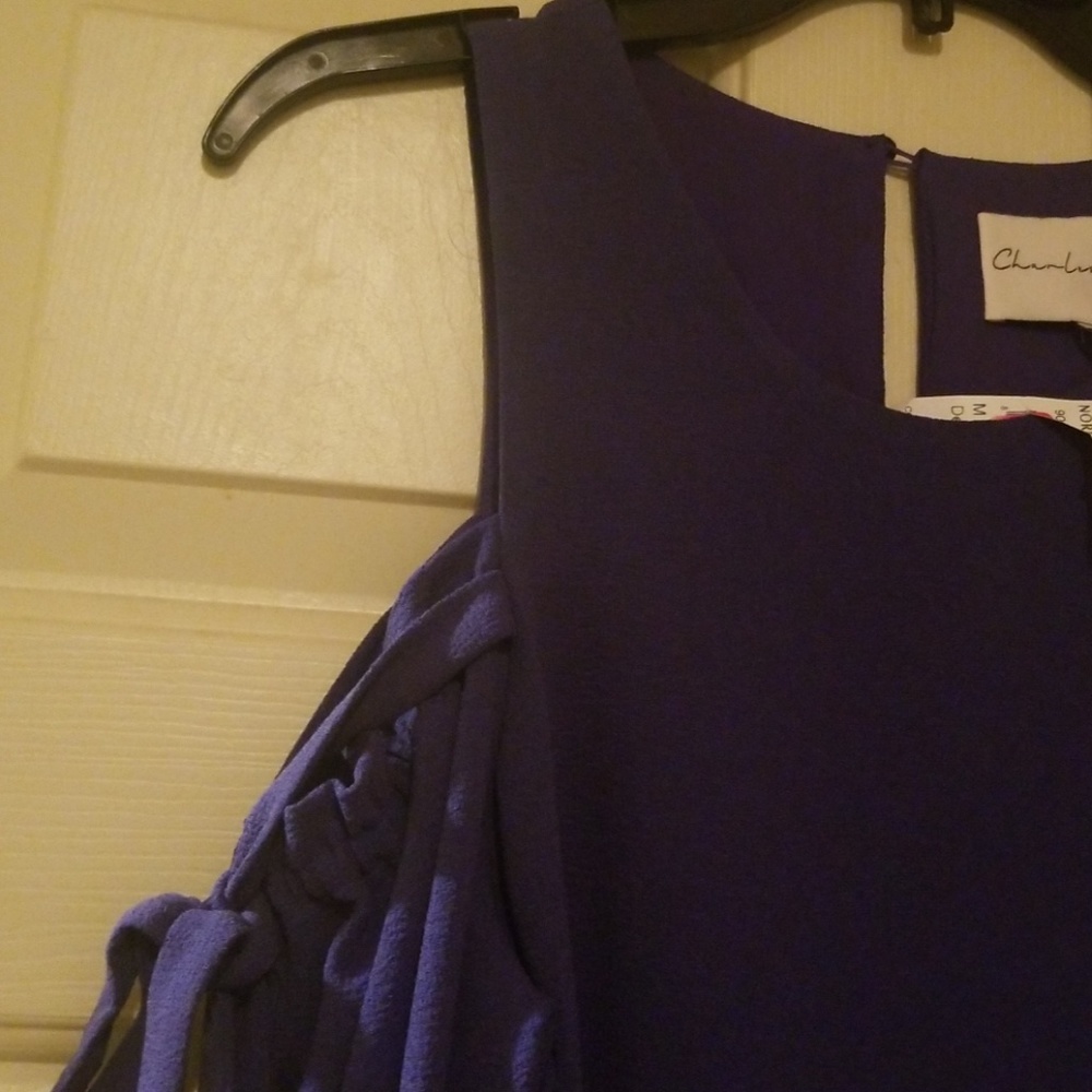 Dress 👗 - Picture 3 of 4